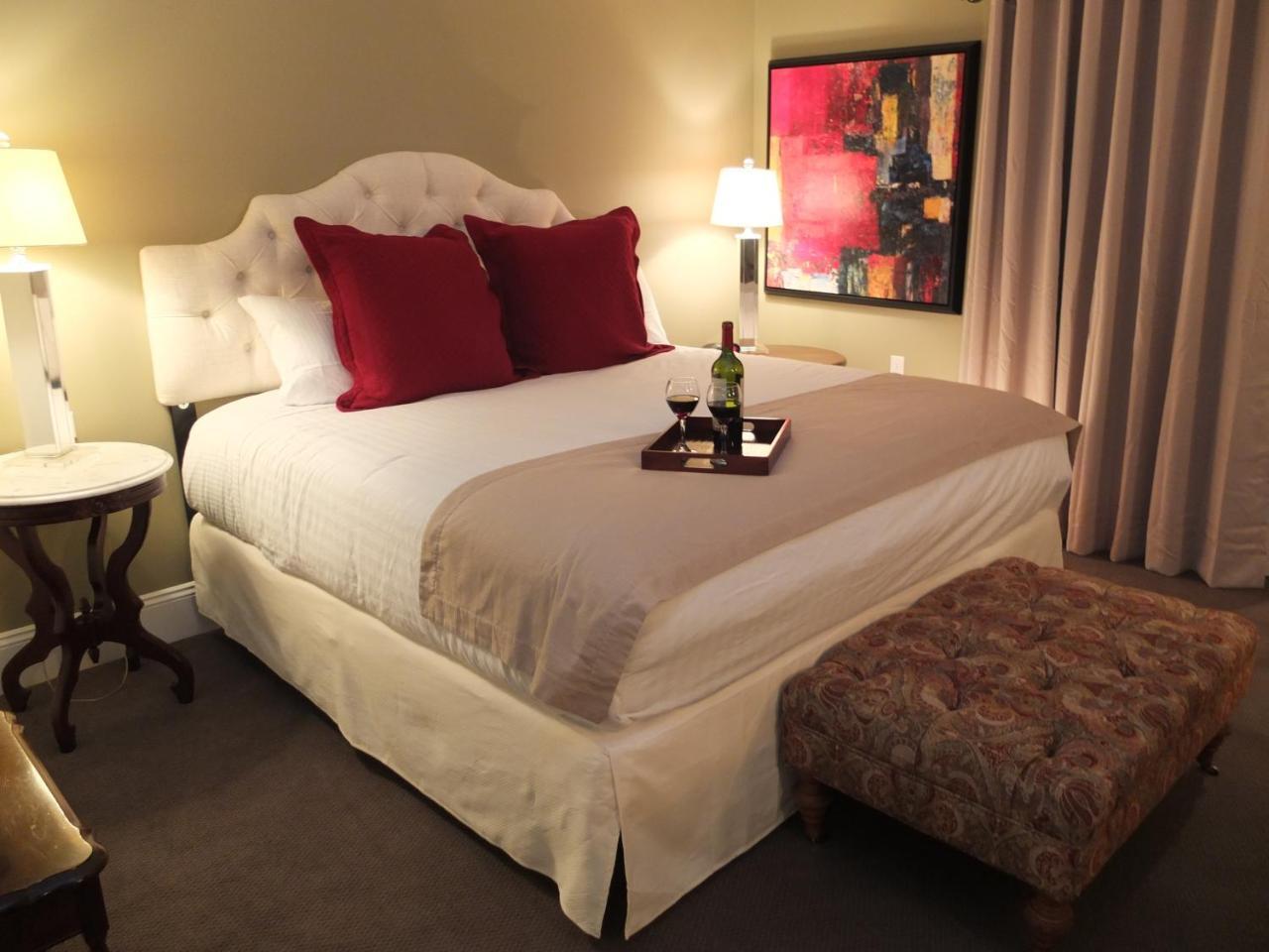 The English Inn Eaton Rapids エクステリア 写真