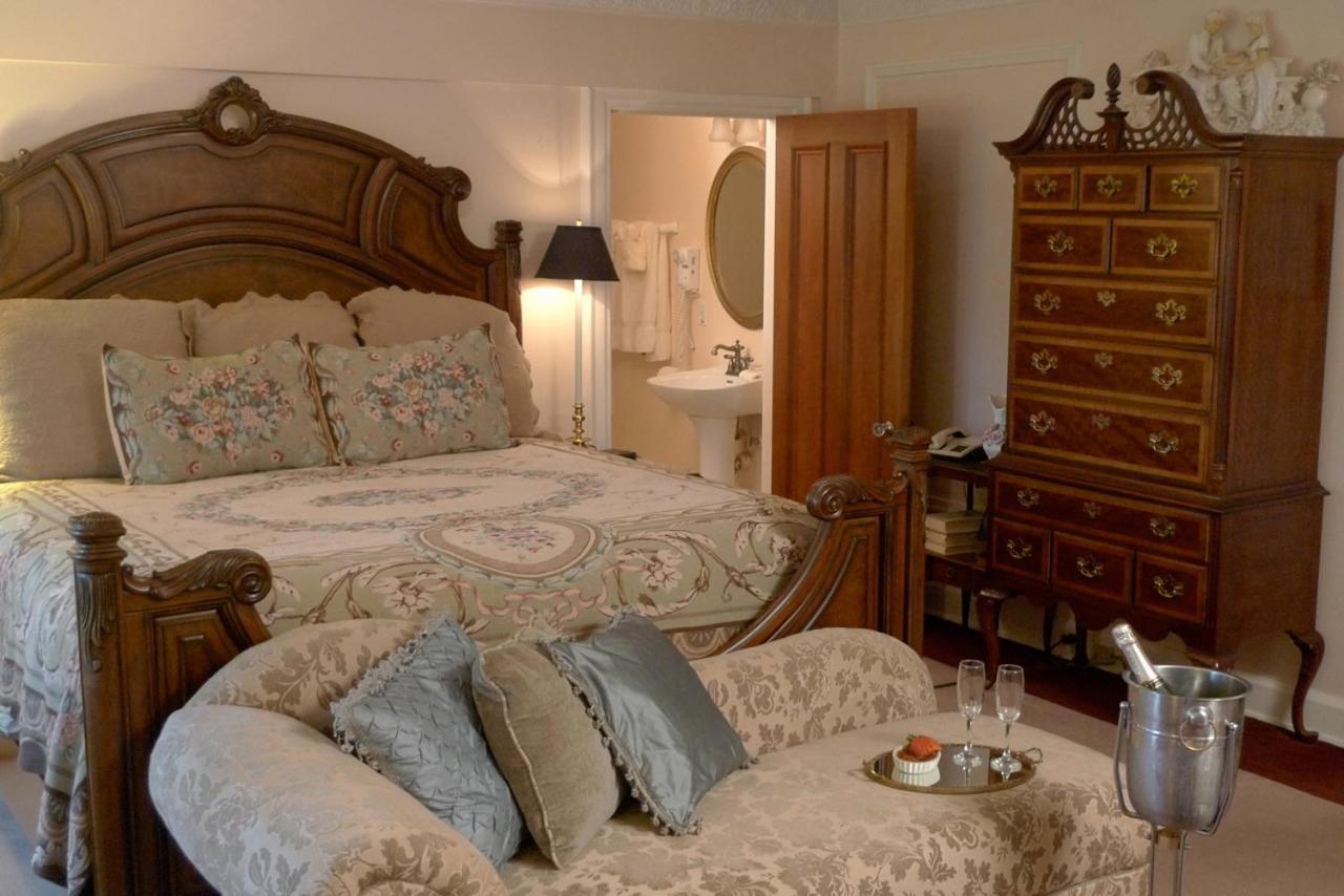The English Inn Eaton Rapids エクステリア 写真